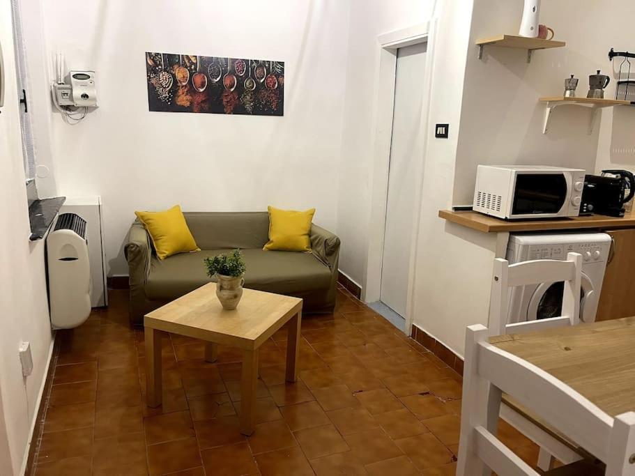 Appartement Ridi Che Ti Passa In Vico Lavagna